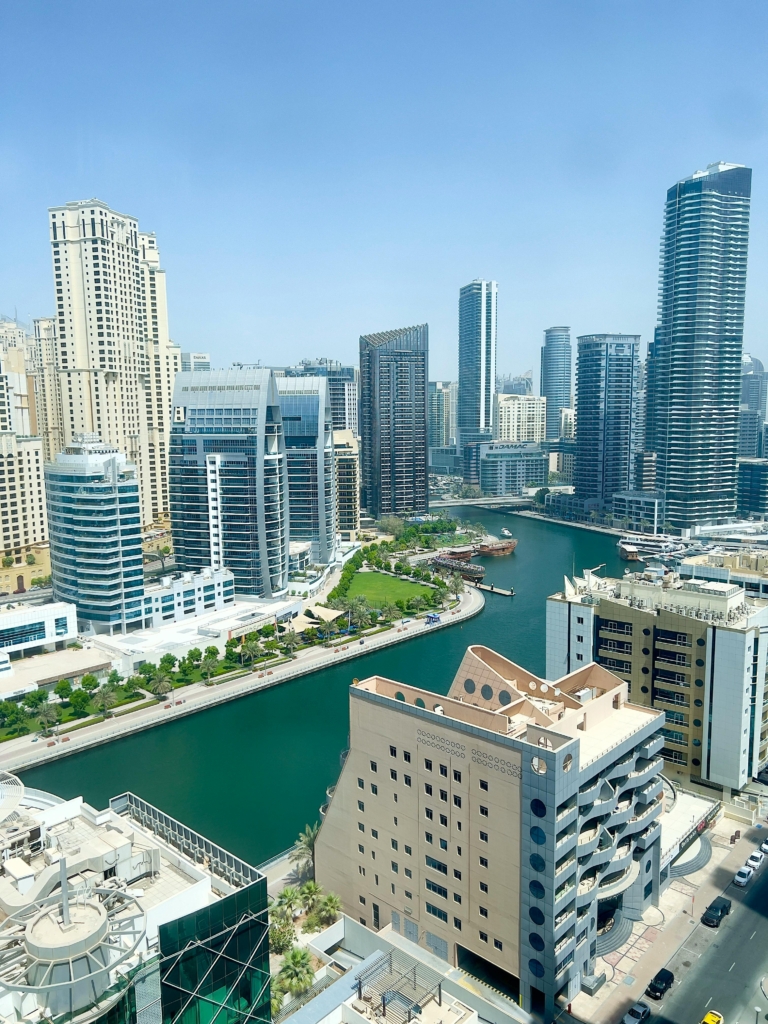 UAE Real Estate Sector Thrives: Golden Visa Rule Change and Off-Plan Property Surge