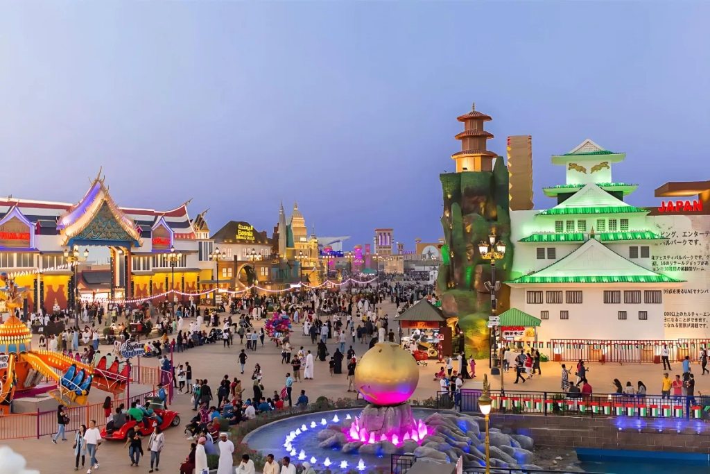 Global Village Dubai Where Tradition Meets Modernity In 2024القرية العالمية دبي حيث يلتقي التقليد بالحداثة في عام 2024