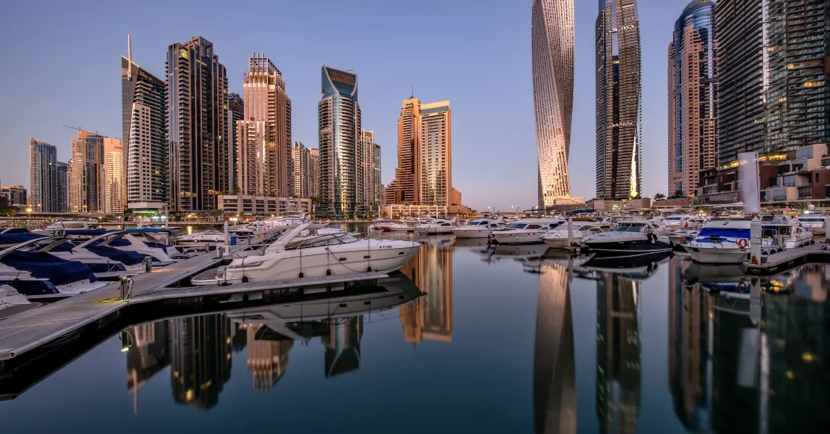 Dubai real estate sector recorded $6bn of transactions last week, including $3.4bn of mortgagesسجل قطاع العقارات في دبي معاملات بقيمة 6 مليارات دولار الأسبوع الماضي، بما في ذلك 3.4 مليار دولار من القروض العقارية